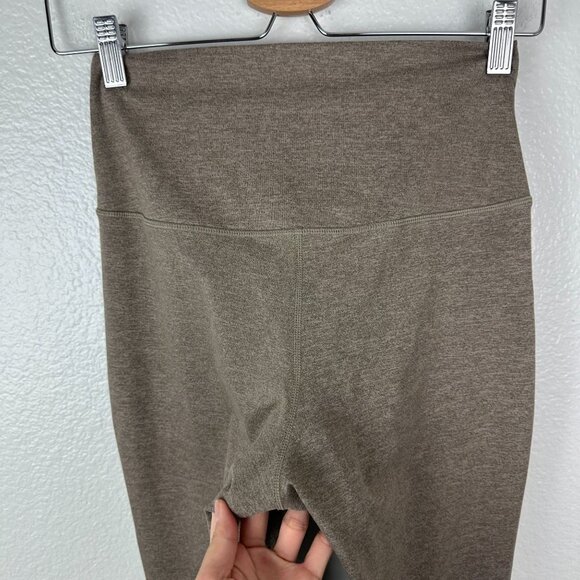 Quince High Rise Flare Cropped Leggings M Neutral Stretch Athletic Activewear At - Picture 7 of 7